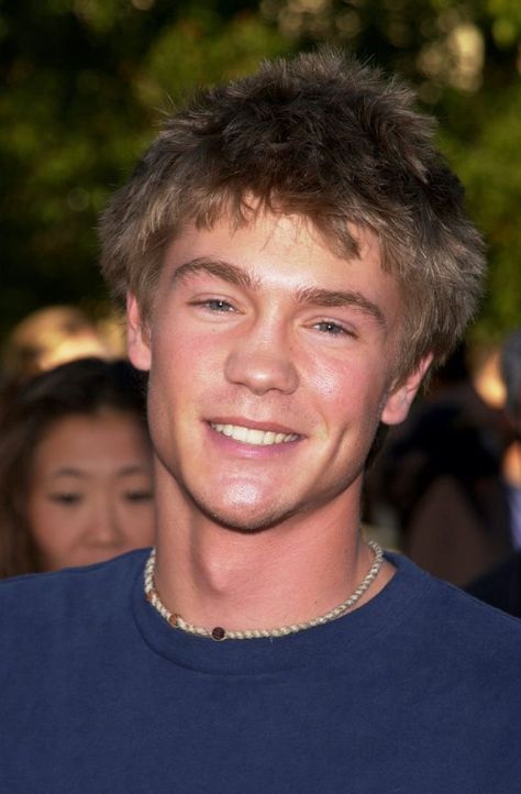 Young Chad Michael Murray, Chad Micheals, Gilmore Guys, Mens Haircuts Short Hair, Michael Murray, 90s Actors, Lucas Scott, Cute Guy Pics, Gilbert Blythe