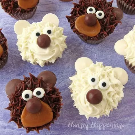 Easy Cupcake Decorating - Learn how to make adorably cute bear cupcakes. Cupcake Animals Easy, Teddy Bear Picnic Cupcakes, Bear Hunt Cake, Teddy Bear Cupcake Cake, Going On A Bear Hunt Birthday Party, Brown Bear Cupcakes, Teddy Bear Cupcakes Ideas, Winter Cupcakes Decorating, Bear Cake Ideas