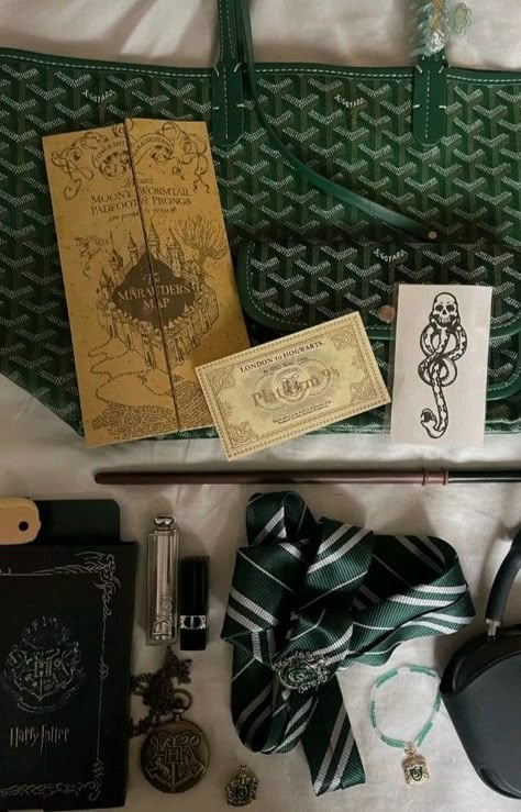 Harry Potter Merch Aesthetic, Draco Malfoy Merch, Slytherin Items, Slytherin Room Aesthetic, Harry Potter Slytherin Aesthetic, Harry Potter Aesthetic Slytherin, Slytherin Merch, Slytherin Core, Slytherin Decor