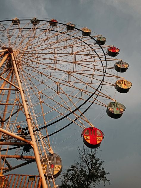 Fairy spinned her wheel to get me back Fairy Wheel, Ferris Wheel, Fair Grounds, Wheel, Travel, Quick Saves