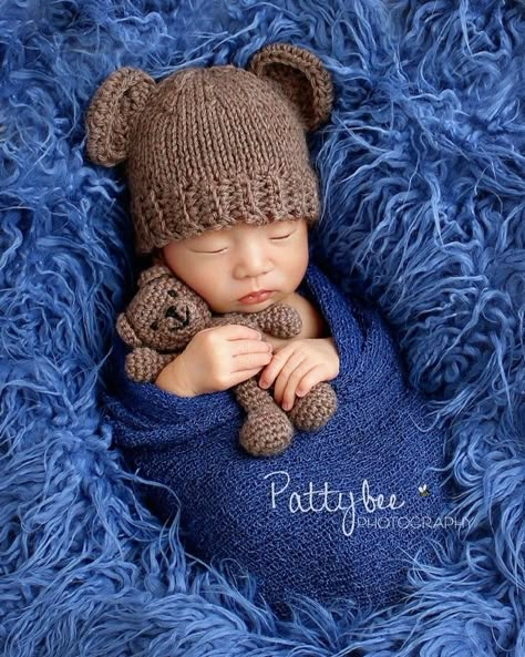 New Borned Baby Boy Photoshoot, Baby Boy Pics Newborn, Babyboy Photoshoot Ideas Newborn, New Born Baby Boy Photoshoot, Newborn Baby Boy Photos, Baby Boy Newborn Photos, Baby Boy Photo Shoot Ideas Newborn, New Borned Baby Boy, Newborn Photoshoot Boy