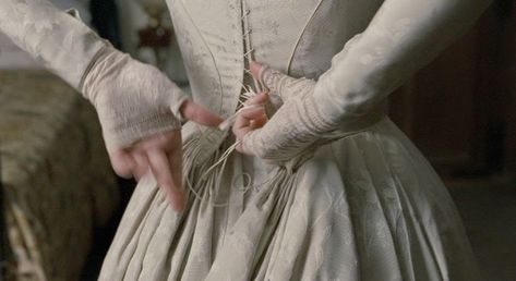 Jane Eyre wedding dress movie, gloves Jane Eyre Wedding, Jane Eyre Aesthetic, Jane Eyre Movie, Jane Eyre 2011, Daena Targaryen, Period Piece, Into The West, Enola Holmes, The Infernal Devices