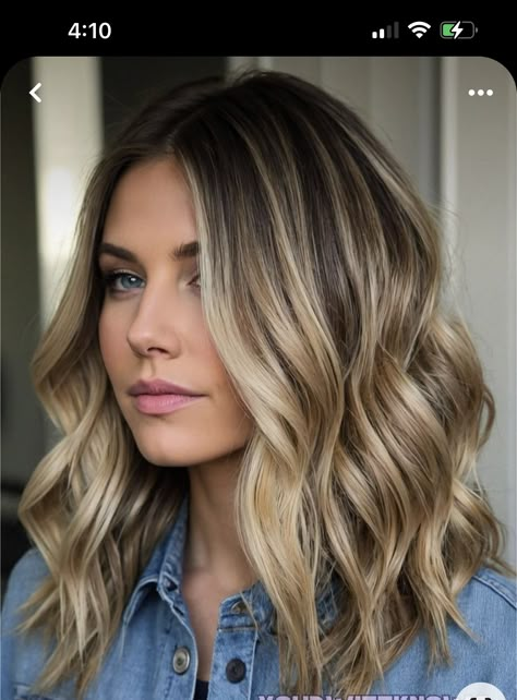 Bronze Shoulder Length Hair, To The Root Balayage, Balayage Ombre Hair Blonde, Blonde Ombre Shoulder Length Hair, Hair Color Ideas For Ombre, Medium Brown Roots Blonde Ends, Medium Dark Blonde Hair With Highlights, Balayage Blonde Medium Length, Root Melt Dark Blonde