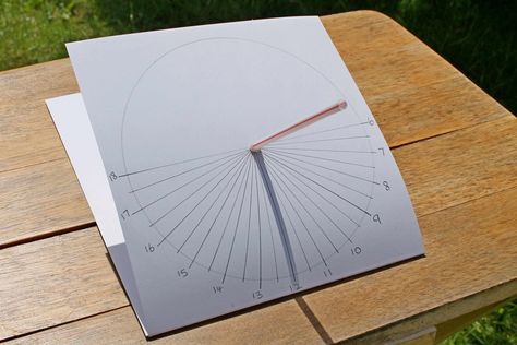 Diy Sundial, Science Project For Kids, Mechanical Clock, Kids At Home, Science Projects For Kids, Project For Kids, The Fold Line, Science Project, Telling Time