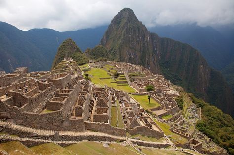 Mayan Cities, Lake Titicaca, Pyramids Of Giza, Jet Plane, Travel Spots, Famous Landmarks, Lost City, Machu Picchu, Ancient Cities