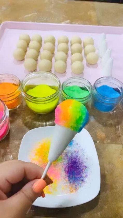 Baker Baker Ideas, Cute Cakepops Ideas, Snow Cone Cake Pops, Summer Cake Pops Ideas, Back To School Cake Pops, Summer Cake Pops, Beach Cake Pops, Snow Cone Party, Cake Pops Designs