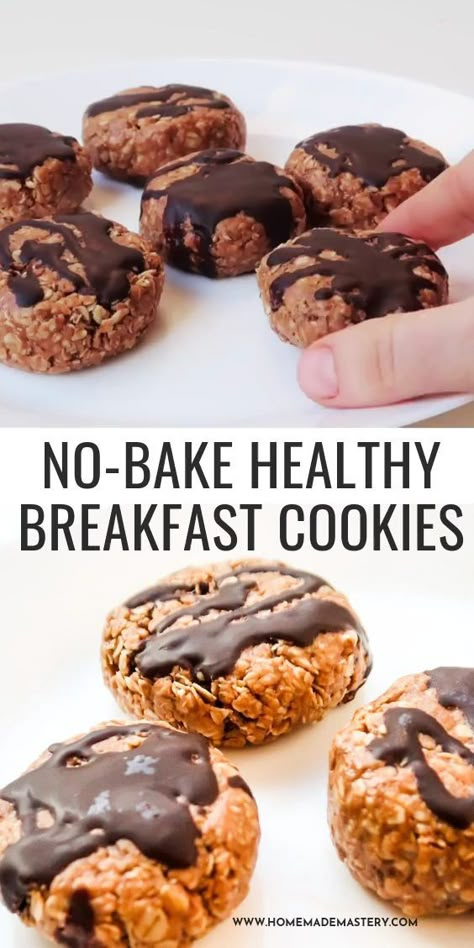 Homemade healthy no-bake breakfast cookies are quick to make and can be meal prepped on Sunday for an easy breakfast on the go for the rest of the week! Bake Breakfast, Menu Sarapan Sehat, Bake Healthy, Breakfast Cookies Healthy, Peanut Butter Banana Muffins, Cookies Healthy, Healthy Breakfast Recipes Easy, India Food, Keto Cookies