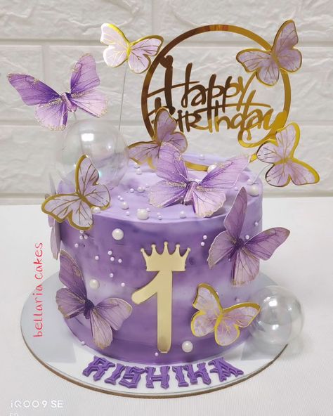 Butterfly theme cake design #butterfly #cakedecorator #cakedesign #cakeart #cakestyle #cake #cakes #insta #instacake #instagram #bestcakeintown #bestcakeinahmedabad #chandkhedacakes #gandhinagarcakes #businesswoman #entrepreneur #trendingcakes #pinterest Cake Design For Birthday, Butterfly Cake Design, Butterfly Theme Cake, Design For Birthday, Butterfly Birthday Cakes, Creative Creations, Butterfly Cake, Simple Cake Designs, Design Butterfly