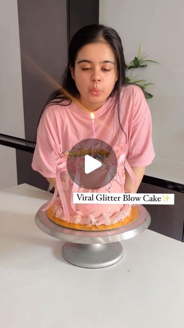 Latest Cake Trends, Cake Artist, Cake Trends, Glitter Cake, Cake Videos, The Hype, Baking Tips, Have You Tried, You Tried