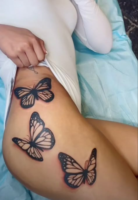 Butterflies Going Down Leg Tattoo, Inner Thigh Butterfly Tattoo, Colar Bone Tattoo Black Women, Butterfly Thigh Tattoos Women, Butterfly Leg Tattoos, Butterfly Thigh Tattoo, Cute Thigh Tattoos, Unique Butterfly Tattoos, Skull Hand Tattoo