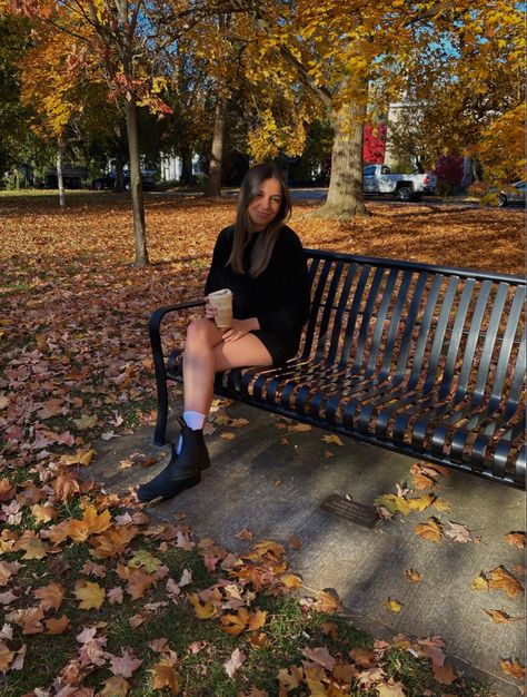 Bench Picture Poses, Bench Poses, Elves Workshop, Park Pictures, Autumn Park, Fall Photoshoot, Fall Birthday, Fall Photos, Strike A Pose