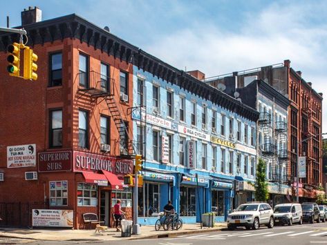 Brooklyn Buildings, Brooklyn Neighborhoods, Familiar Places, Stone Park, Park Slope Brooklyn, Brooklyn Brownstone, Old Stone Houses, Brooklyn Apartment, Classic Building