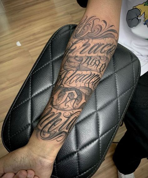 Chicano Tattoo Arm, Atom Tattoo, Arm Tattos, Typographic Tattoo, First Tattoo Ideas, Sleeve Tattoos For Guys, Chicano Tattoos Sleeve, Half Sleeve Tattoos, Pretty Hand Tattoos