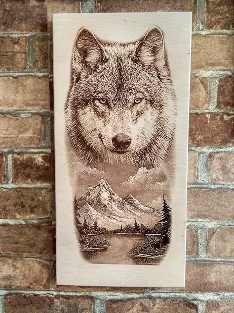 Hunting Wood Burning, Wood Burning Designs Artwork, Wolf Pyrography, Wolf Wood Burning, Laser Art Wood, Art Sculpture En Bois, Wood Burning Tips, Wood Burning Patterns Stencil, Beautiful Wolf