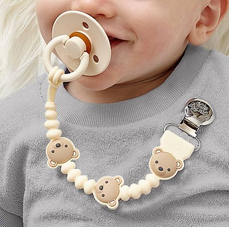 Teddy Bear Pacifier Clip by Itzy Ritzy! #AveryBelle #AveryBelleApparel #pacifiers #pacifierclip #itzyritzy #momsofinstagram #newborn #babystuff #grwmbaby #teddybears Pacifier Strap, Gifts For Expecting Parents, Baby Pacifier Clip, Itzy Ritzy, Baby Momma, Pacifier Holder, Baby Pacifier, Pacifier Clip, Bottle Bag