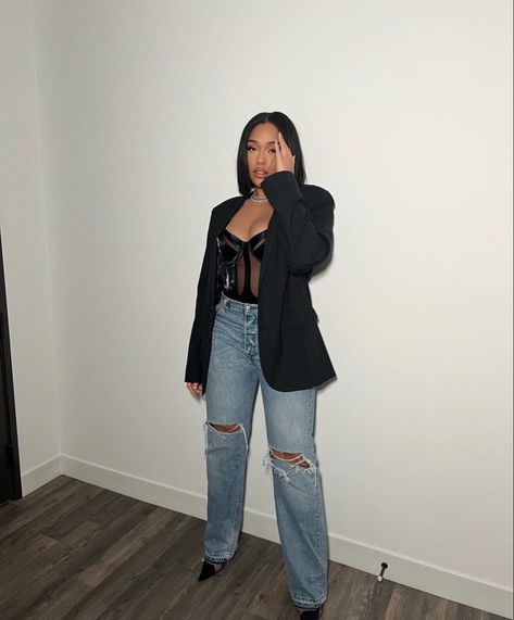 Denim Outfits For Women Party, Denim Outfits For Women, Woods Outfit, Date Night Outfit Classy, Outfits For Mexico, Jordyn Woods, Denim Outfits, Denim Ideas, Chill Outfits