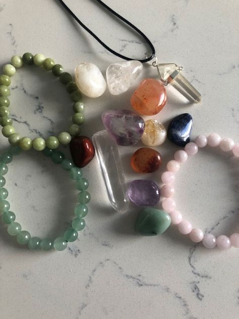 Magia Das Ervas, Crystal Vibes, Crystal Aesthetic, Spiritual Crystals, Pretty Rocks, Dope Jewelry, Crystal Candles, Funky Jewelry, Crystal Collection