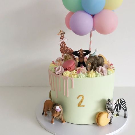 Children’s Birthday Cake, Diy Animal Cake, Tier Torte, Animal Cakes For Kids, Zoo Birthday Cake, Jungle Birthday Cake, Animal Party Cake, Animal Birthday Cake, Jungle Birthday Cakes