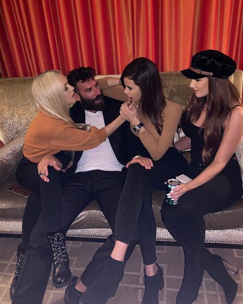 Dan Bilzerian in Toronto Buisness Girls Dan Bilzerian Beard, Dan Bilzerian Girls, Dan Bilzerian, Portrait Photography Poses, Instagram Pics, Motivational Quotes For Life, Beard Styles, Guys And Girls, Instagram Pictures