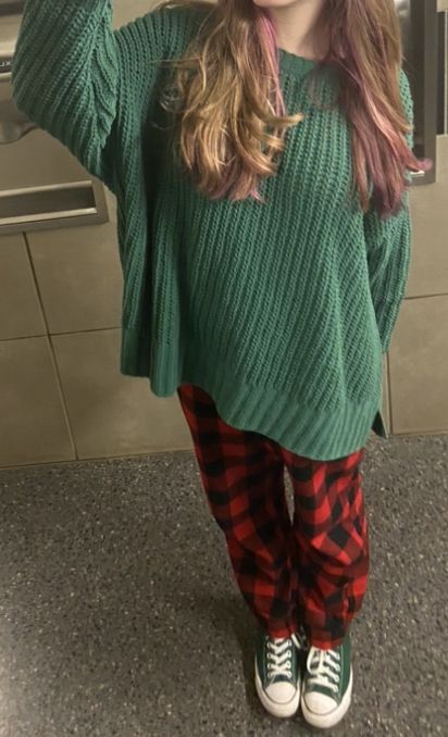 outfit inspo sweater- green oversized, american eagle pants- plaid pajama, target shoes- green converse purple blowout hair, planty gruge style Red Flannel Pants, Plaid Pajama, Target Shoes, Plaid Pajama Pants, Shoes Green, Green Converse, Flannel Pants, Blowout Hair, Purple Outfits