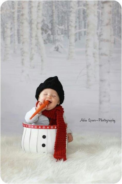 Showman photo idea Christmas Photography Ideas, Christmas Baby Pictures, Mini Photo Sessions, Baby Christmas Photos, Xmas Photos, Christmas Portraits, Christmas Mini Sessions, Holiday Photography, Cool Baby