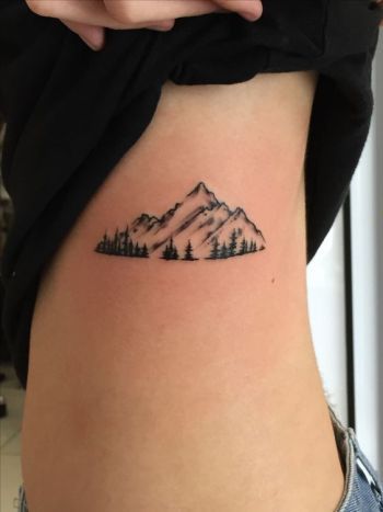 Berg Tattoo, Dragons Tattoo, Shape Tattoo, Tattoos Geometric, Tattoo Designs For Girls, Mountain Tattoo, Nature Tattoos, Foot Tattoos, Trendy Tattoos