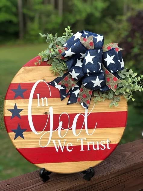 God We Trust Wooden Door Hanger - Etsy Red White And Blue Signs Diy, Red White And Blue Wood Crafts, Patriotic Door Hangers Wooden, Memorial Day Door Hanger, July 4th Door Hangers, Door Rounds Diy, Round Wood Door Hangers, Wood Rounds Crafts, Wood Circle Door Hanger