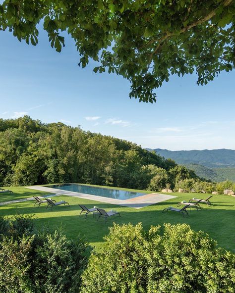 Badia di Pomaio, Tuscany ***** on Instagram: “Badia di Pomaio overlooks the gently rolling Tuscan hills from its perch high on the mountainside, completely removed from the hustle and…” Mr Mrs Smith, Mr & Mrs Smith, Tuscany Travel, Mrs Smith, Blind Eyes, Travel Destinations Bucket Lists, Infinity Pool, The Hills, Luxury Resort