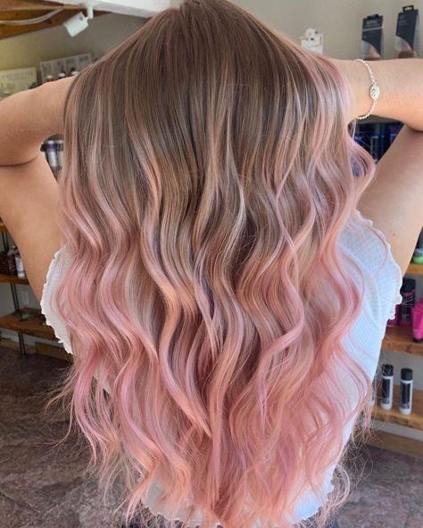 Gold Color Hair, Rose Gold Hair Ombre, Pink Ombre Hair, Light Pink Hair, Ombre Rose, Pink Blonde Hair, Gold Hair Colors, Hair Color Rose Gold, Ombre Hair Blonde