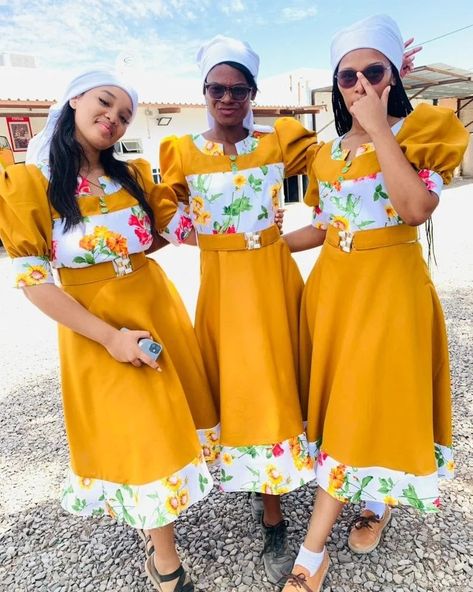 Nama Dresses Designs, African Traditional Wear, Green Themed Wedding, Fashion Traditional, African Fashion Traditional, Backyard Play, African Traditional Dresses, Design Dresses, African Print Dress