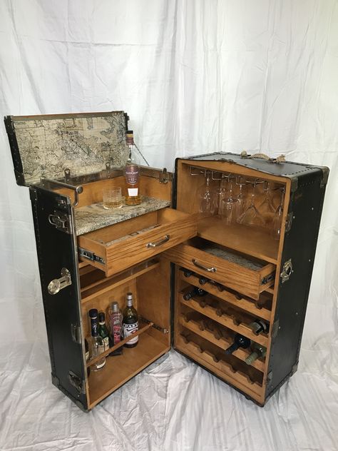 Bar Caddy Ideas, Whiskey Cabinet Ideas, Diy Steamer Trunk, Steamer Trunk Ideas, Steamer Trunk Bar, Trunk Repurposed, Suitcase Bar, Steamer Trunk Makeover, Trunk Bar