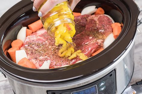 Minnesota Pot Roast, Pot Roast With Banana Peppers, Roast With Banana Peppers Crockpot, Slow Cooker Round Roast, Pot Roast Crock Pot Recipes, Slow Cooker Bread, Banana Peppers, Slow Cooker Roast, Crockpot Roast