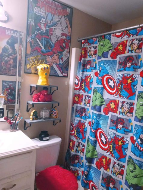 Marvel Bathroom Decor, Spider Man Bathroom, Marvel Bathroom Ideas, Cafe Washroom, Avengers Bathroom, Spiderman Bathroom, Themed Bathroom Ideas, Marvel Bathroom, Superhero Boys Room