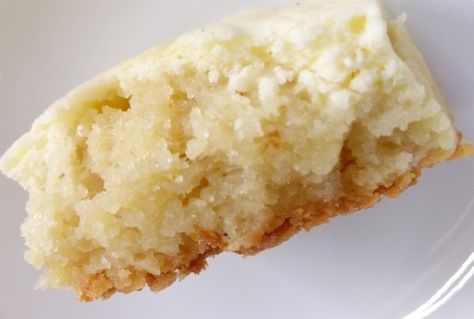 Ooey Gooey Lemon Blondies Ooey Gooey Butter Bars, Lemon Butter Cake, Butter Cake Bars, Ooey Gooey Cake, Lemon Blondies, Ooey Gooey Butter Cake, Gooey Cake, Gooey Bars, Gooey Butter Cake