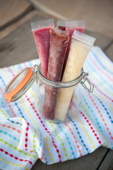 Portable Paleo Popsicles by Thriving on Paleo Paleo Popsicles, Nourishing Snacks, Popsicles Recipes, Homemade Fruit Popsicles, Dessert Summer, Aip Desserts, Fruit Popsicles, Kid Snacks, Homemade Popsicles