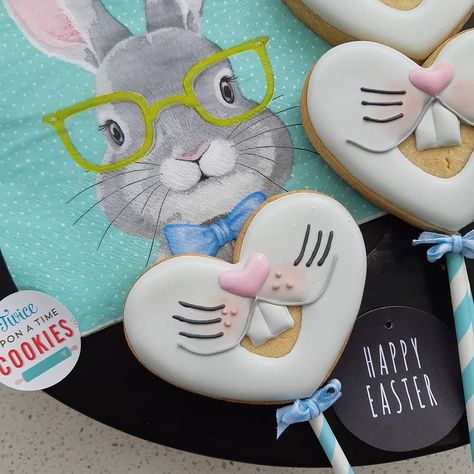 Spring Cooking, Tea Party Cookies, Easter Sugar Cookies, Cookies Theme, Party Cookies, Icing Frosting, Cookie Pops, Bunny Face, Easter Cookies