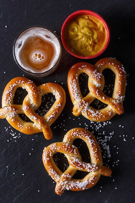 Hand Held Snacks, National Pretzel Day, Freebies On Your Birthday, Auntie Annes Pretzels, Mustard Pretzels, Pretzel Dogs, Pretzel Day, Cinnamon Sugar Pretzels, Baked Pretzels