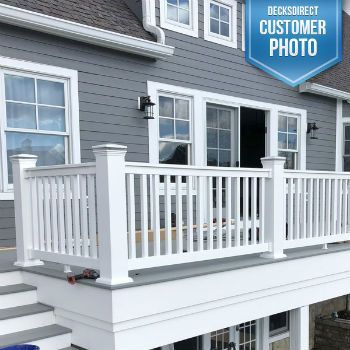 Deck Balustrade Ideas, Porch Railing Diy, Bilevel Remodel, Diy Deck Decor, Vinyl Deck Railing, Balustrade Ideas, Concrete Stain Patio, Cottage House Exterior, Aluminum Railing Deck