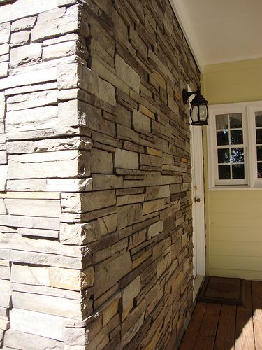 Versetta Stone®- Sterling Ledgestone Outside Corner.  We install this product in the Minneapolis area. http://www.replacementwindowsmpls.com Versetta Stone Exterior, Boral Cultured Stone, Versetta Stone, Farmhouse Exterior Colors, Exterior Siding Options, Siding Options, Stone Exterior, Window Trim Exterior, Cultured Stone