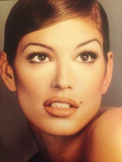 90s Supermodel Makeup | A Celebration Of Kevyn Aucoin Through His Most Iconic Makeup Looks 1990s Makeup, 90’s Makeup, Kevyn Aucoin Makeup, 90s Makeup Look, 90s Makeup, Makeup Icons, Making Faces, Linda Evangelista, Kevyn Aucoin