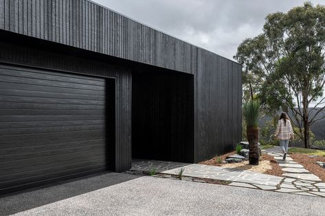 Weathergroove Natural 75mm - Weathertex Colorbond House, Barn Extension, Quarry House, Paving Garden, External Wall Cladding, Cladding Ideas, External Cladding, Cladding Systems, Residential Building Design