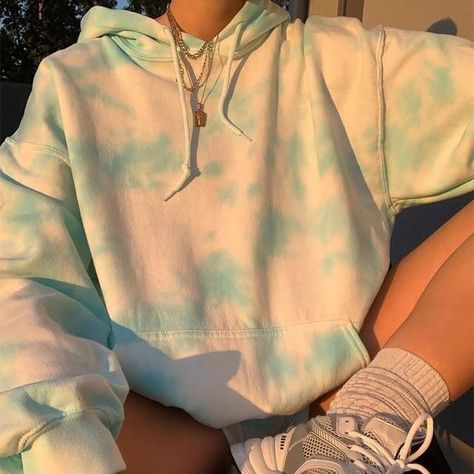 9a1de01f893e0d2551ecbb7ce4dc963edesc52993811ri Tie Dye Hoodie Outfit, Egirl Outfits, Pull Oversize, Streetwear Hoodie, Dye Hoodie, Y2k Aesthetic Outfits, Plus Size Hoodies, Sweatshirt Women, Hoodie Outfit