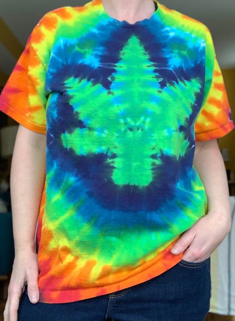 Excited to share this item from my #etsy shop: Vintage 90s pot leaf 420 rainbow tie dye tee #rainbow #green #bohohippie #shortsleeve #crew #plantstrees #stonerchicktee #hightimestee #halfbakedtee Tie Dye Crewneck, Handmade Skirts, Rainbow Tie Dye, Rainbow Tie, Milk Cow, Screen Printing Designs, Knit Sweater Cardigan, Chicago Il, Vintage Tees