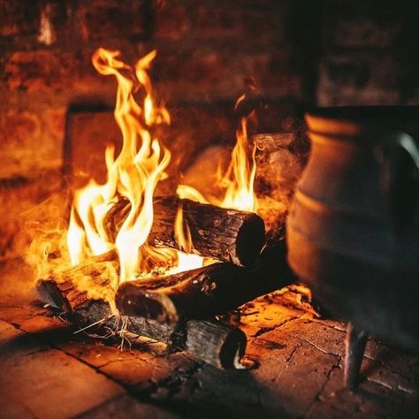 Ben Brown, Gryffindor Aesthetic, Fire Places, Harry Potter Aesthetic, Cozy Fireplace, Cabins In The Woods, Autumn Aesthetic, Winter Aesthetic, Greek Gods