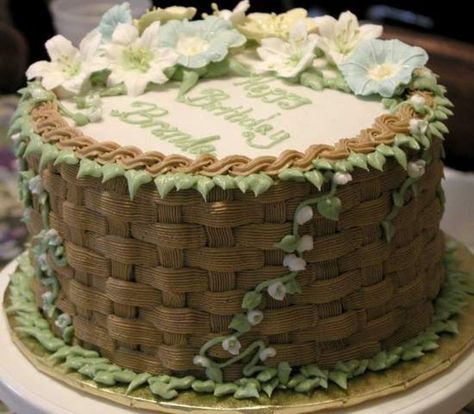 Basket Weave Cake on Cake Central Basket Weave Cake, Flower Basket Cake, Cake Basket, Cake Tips, Cake Wrecks, Buttercream Flower Cake, Buttercream Icing, Special Occasion Cakes, Dessert Decoration