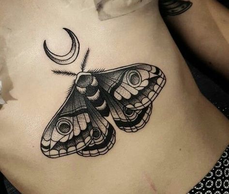 Moth Tattoo Ideas Men, Detailed Moth Tattoo, Goth Moth Tattoo, Traditional Throat Tattoo, American Traditional Moth, Tattoo Papillon, Trippy Tattoo Ideas, Traditional Moth Tattoo, Moth Artwork