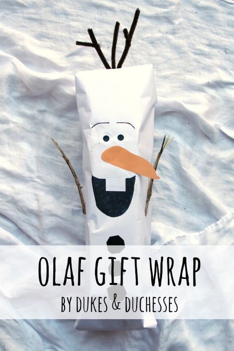 olaf gift wrap Frozen Gift Wrapping Ideas, Olaf Diy, Giftwrap Ideas, Frozen Gifts, Snail Craft, Christmas Tips, Disney Surprise, Frozen Dress, Paper Wall Hanging