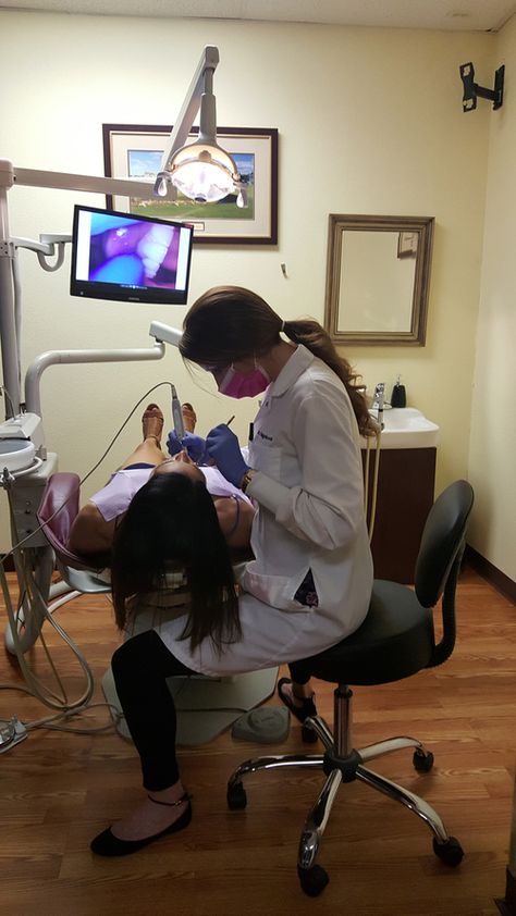 Regular Dental #Check-Ups- A dentist knows #exactly what to look out for in order to give you recommendations on how you can better take care of your teeth and gums on your own time. Dental Bibs, Female Dentist, Dental Exam, Vision Board Photos, Dental Cleaning, The Dentist, Reduce Body Fat, San Diego California, Dental Clinic