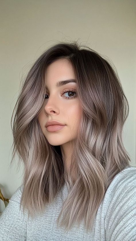 Dark Roots Light Hair, Platinum Blonde Hair With Root Smudge, Darker Roots Blonde Hair, Ash Brown Lob, Mushroom Blonde Hair Balayage, Root Blend Blonde, Dirty Blonde Hair Ashy, Ash Ombre Hair, Natural Ash Blonde Hair