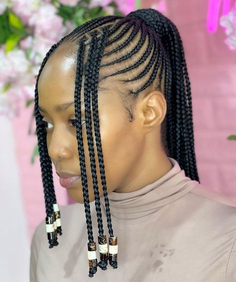 They feature tribal braids decorated with clear, wooden, or colorful beads of different sizes. The braids can be of any type Braids With Beads Hairstyles, Fishbone Hairstyle, Beads Hairstyles, Scalp Braids, Pretty Braids, Front Braids, Single Braids, Plaits Hairstyles, Braided Cornrow Hairstyles